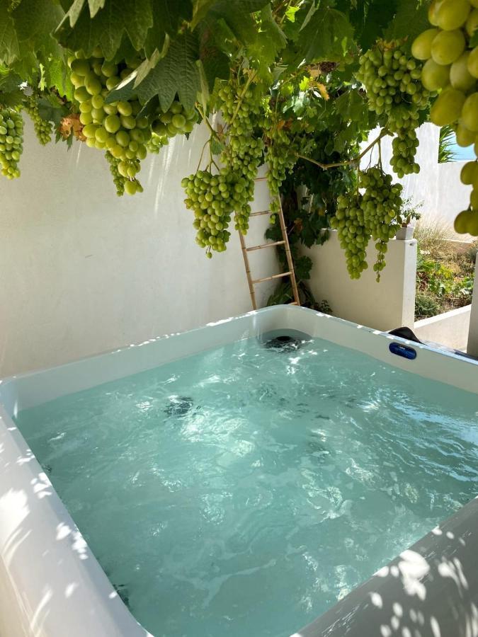 Les 3 Vue Piscine